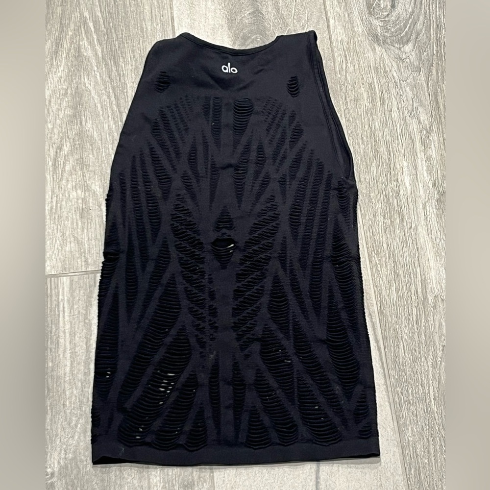 ALO laser cut out tank- S